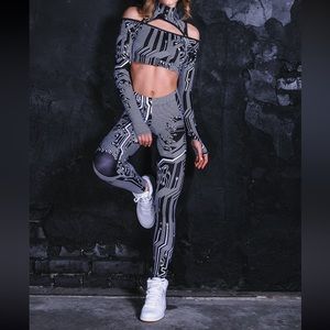 Devil Walking Women's Circuit Board Top and Bottom ● Black ● L